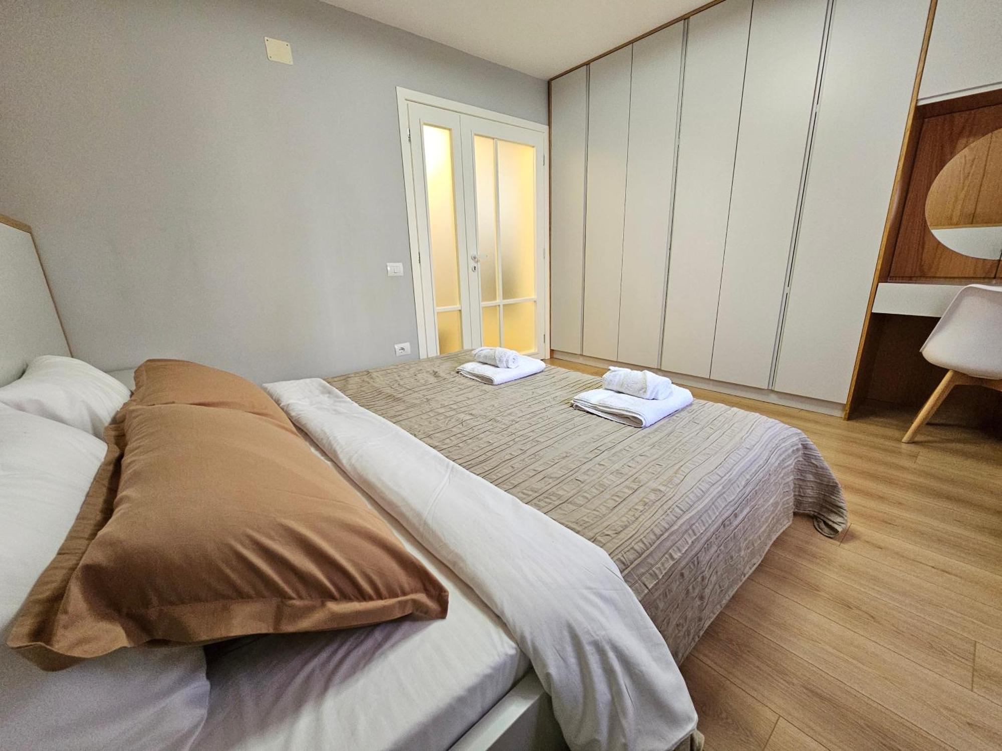Valentino'S Nest Apartman Tirana Kültér fotó